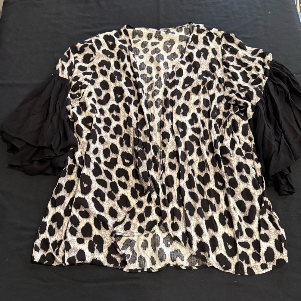 Black and grey leopard print shrug